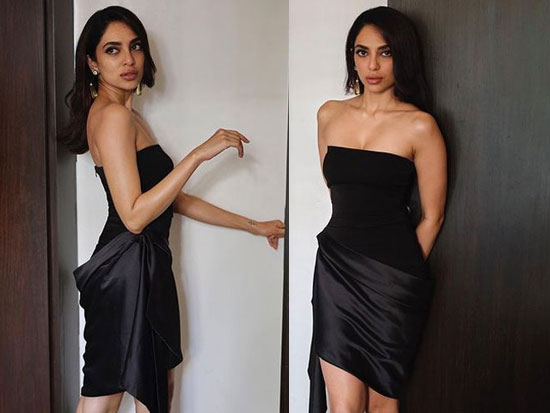 Sizzling Clicks Of Sobhita In Black